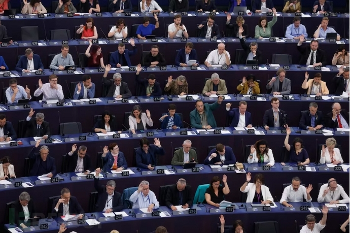 欧盟在争议声中敲定全球首部人工智能相关法案